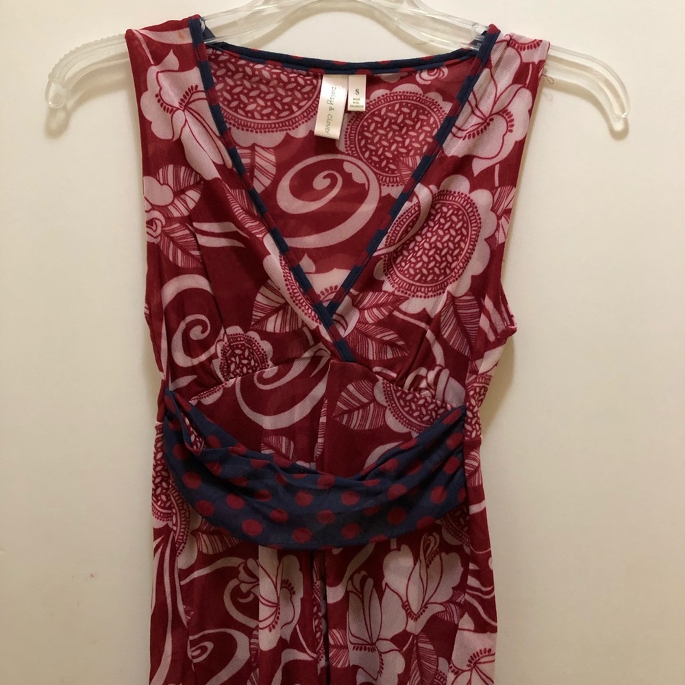 Lightweight summer top. Red & blue size small